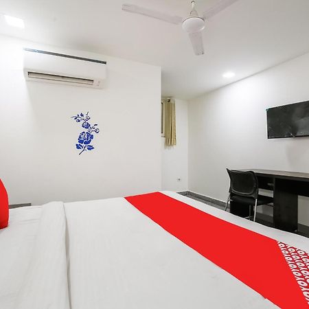 My Comfortable Hotel Ню Делхи Екстериор снимка