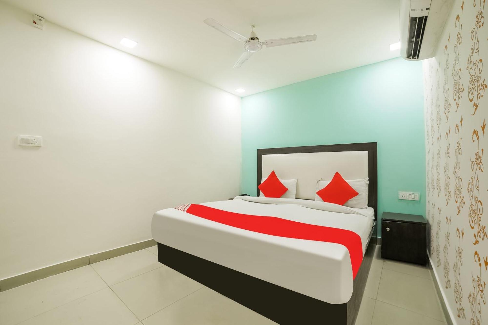 My Comfortable Hotel Ню Делхи Екстериор снимка