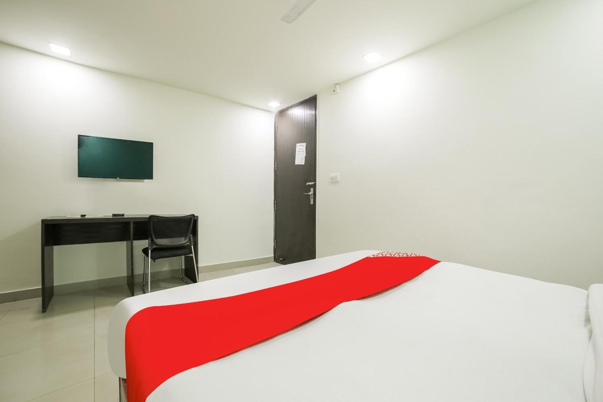 My Comfortable Hotel Ню Делхи Екстериор снимка