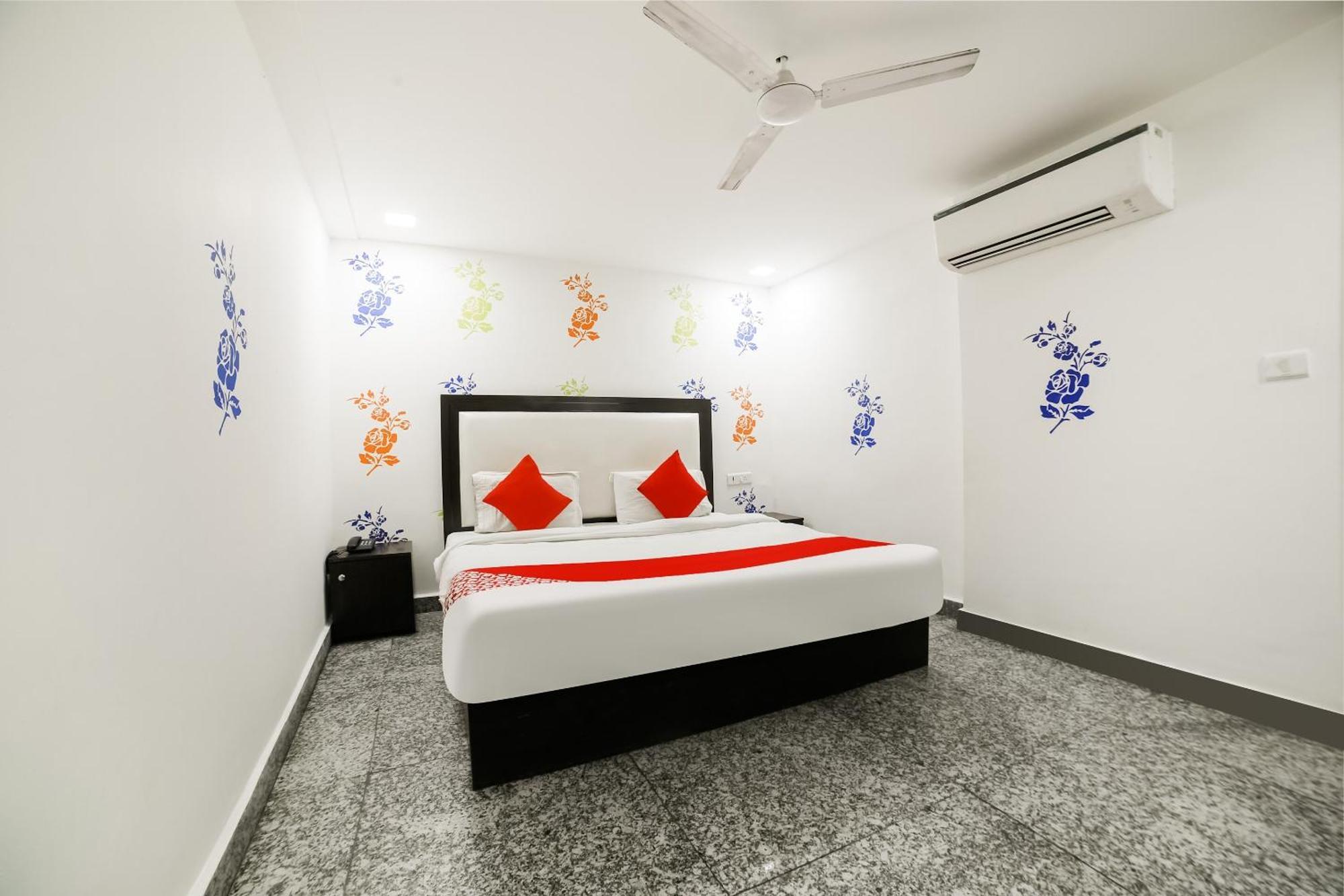 My Comfortable Hotel Ню Делхи Екстериор снимка