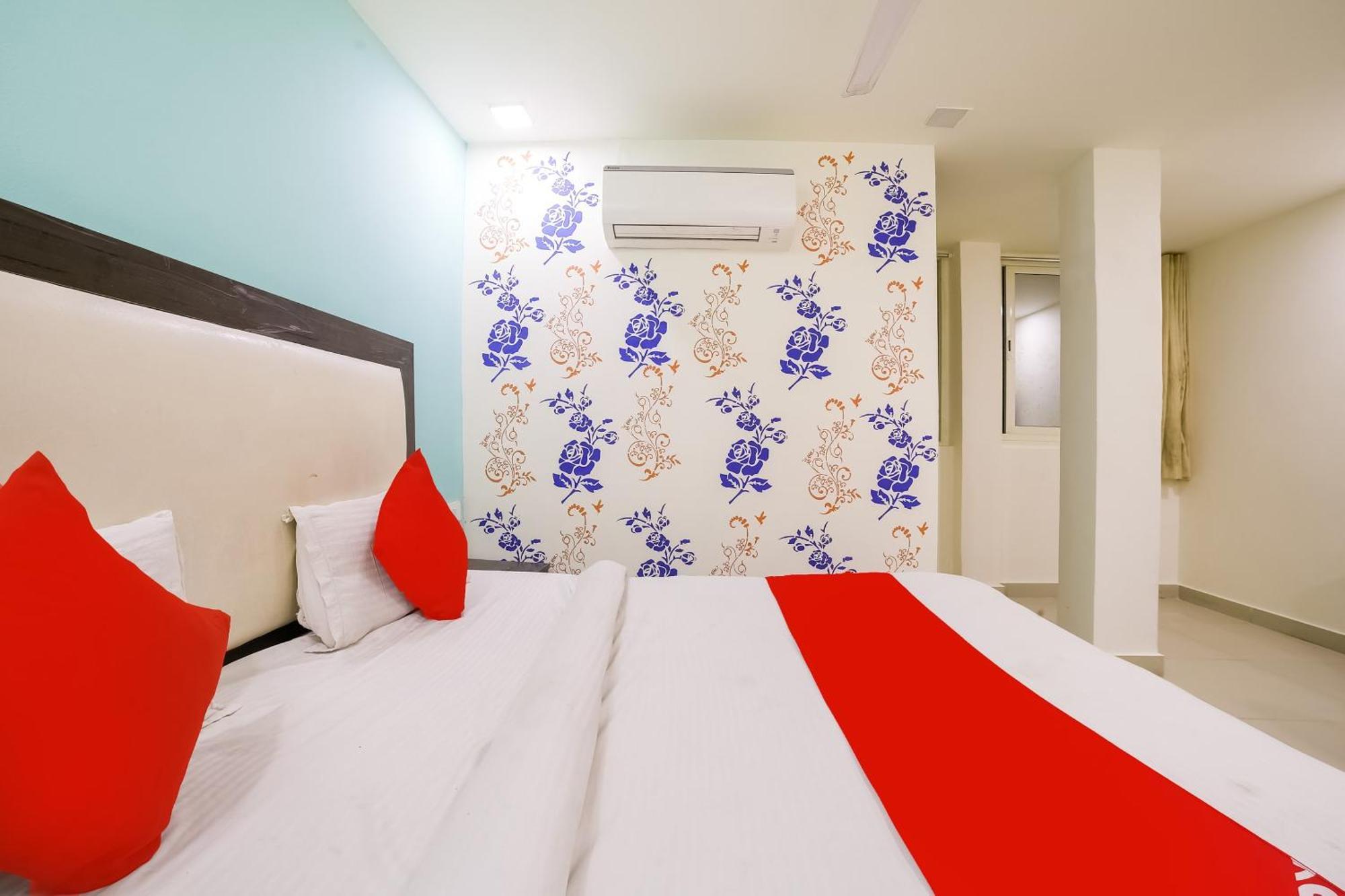 My Comfortable Hotel Ню Делхи Екстериор снимка