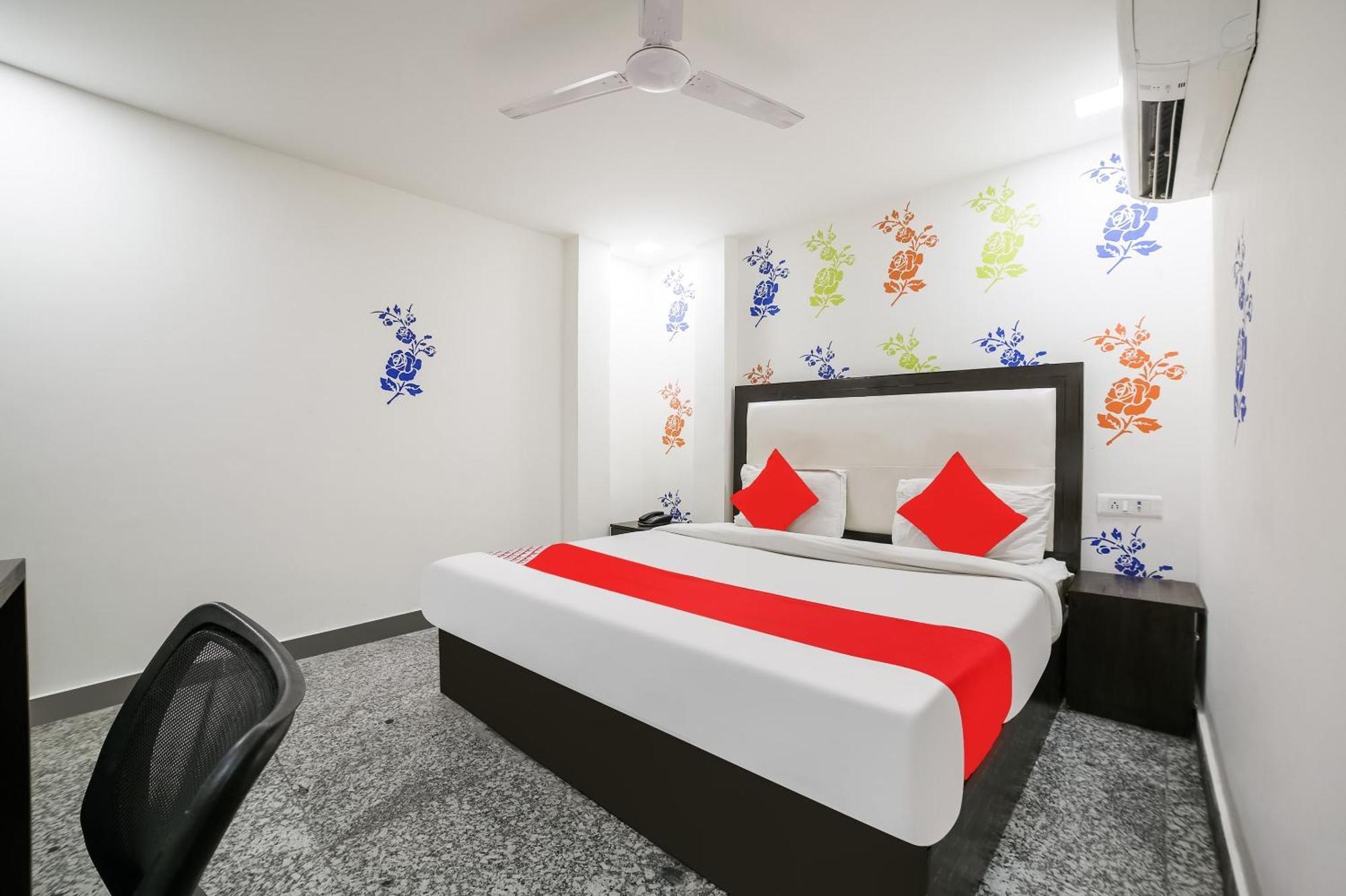 My Comfortable Hotel Ню Делхи Екстериор снимка