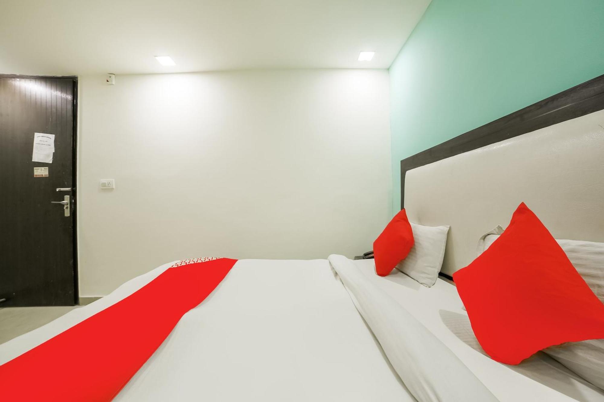 My Comfortable Hotel Ню Делхи Екстериор снимка